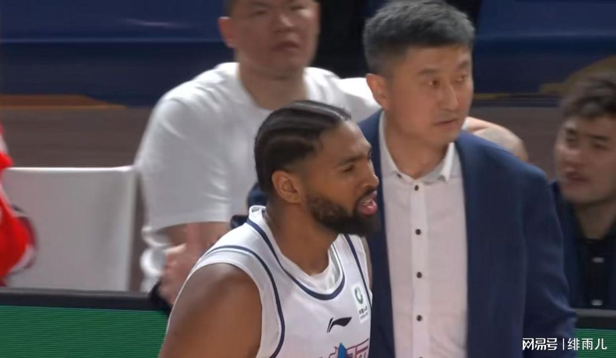 kaiyun-杜锋又看上一人！广东最适合的新大外援曝光，或被朱芳雨截胡？