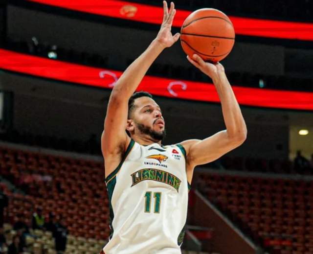 kaiyun-CCTV5直播!辽宁VS山西复仇之战,莫兰德统治内线,洛佩斯要冲前8