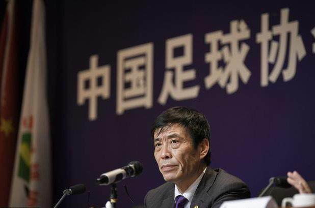 开云新版-陈戌源人民日报刊文：让大家看到足球的进步与希望